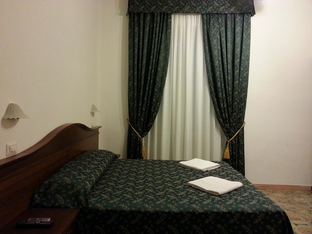 Guesthouse Alex II Rome Room photo